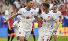 星空体育网址-捷克队在欧预赛中展现出强悍实力，轻松获胜的简单介绍