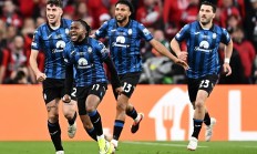 星空体育电竞-豪门球队比拼足球盛事冠军奖杯的简单介绍