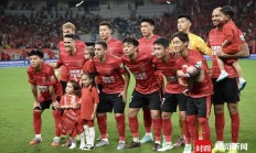 星空体育vip注册-抢分大战！球队在国内足球比赛中积极备战的简单介绍