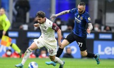 星空体育登录入口-包含萨索洛客场不敌佛罗伦萨，连败收官的词条