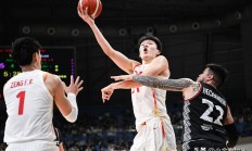 星空体育网址-草根球员完成NBA首秀，迈出职业篮球第一步的简单介绍