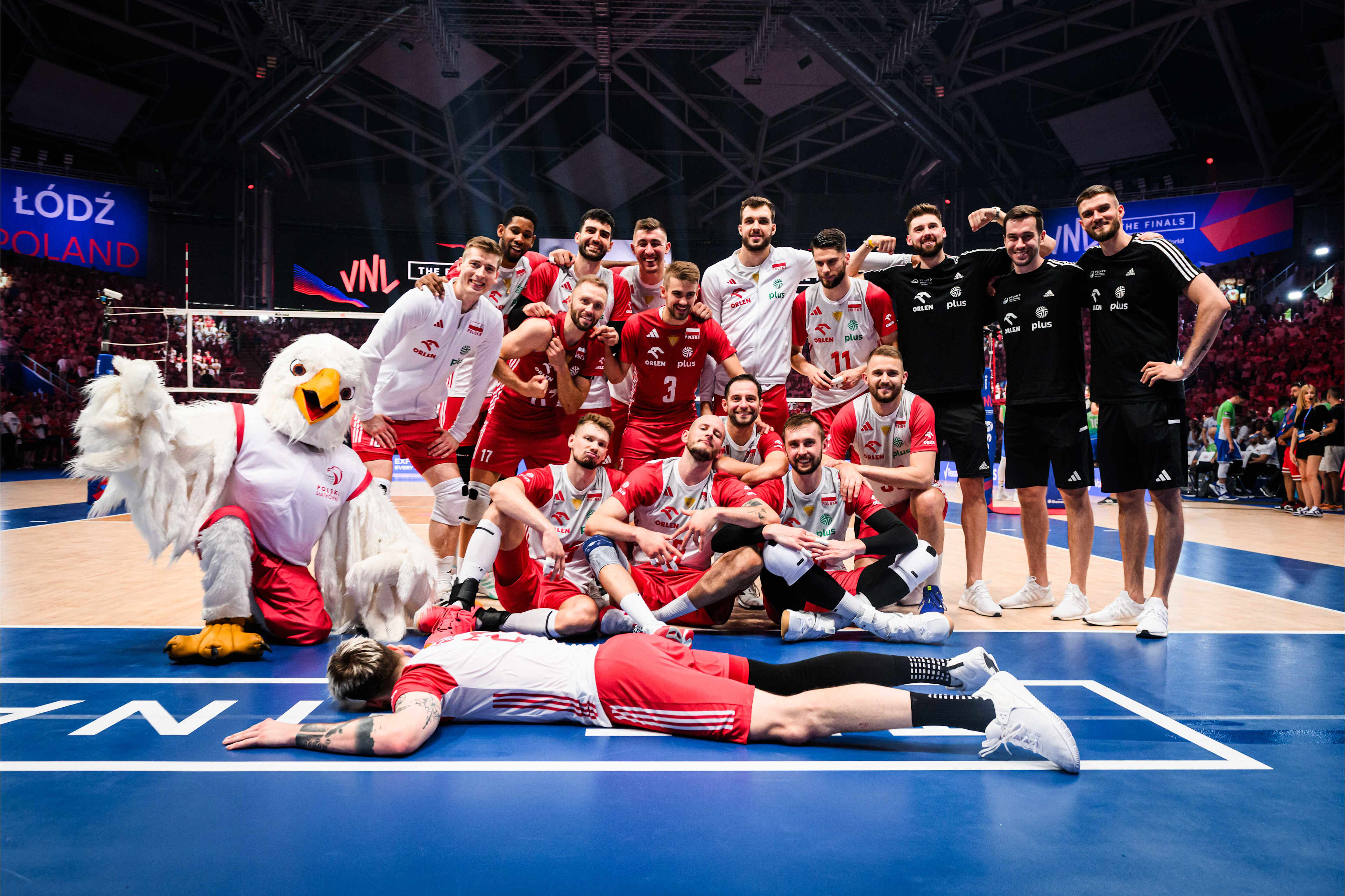 波兰在主场击败斯洛伐克,小组出线微希望的简单介绍 波兰在主场击败斯洛伐克,小组出线微希望的简单介绍