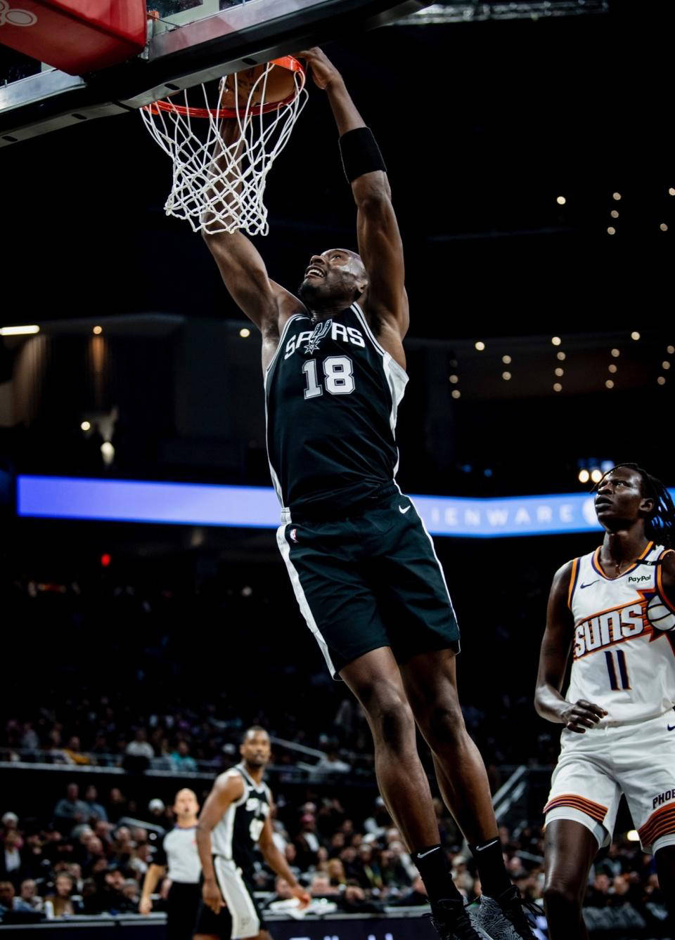 马刺主帅赞扬球队防守表现,力求在季后赛中取得突破的简单介绍 马刺主帅赞扬球队防守表现,力求在季后赛中取得突破的简单介绍