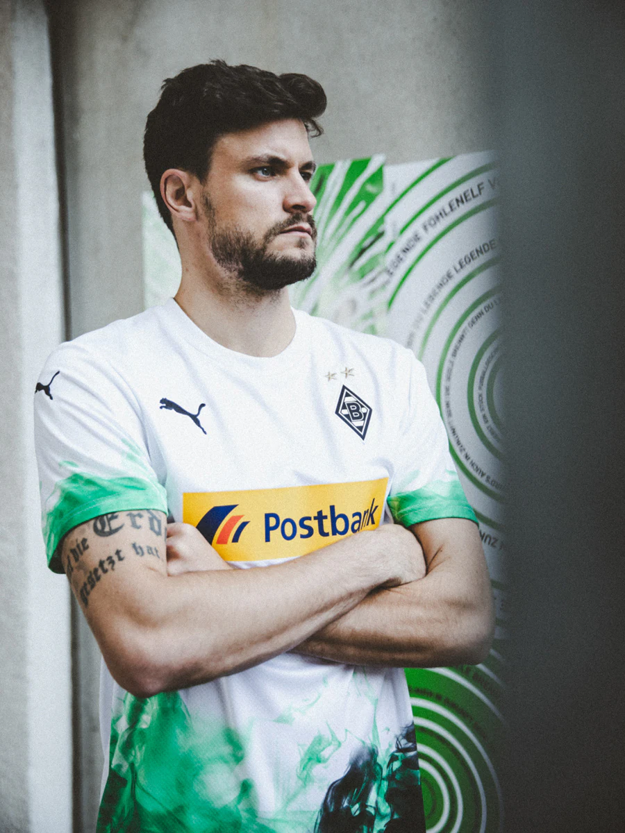 关于集思广益，门兴格拉德巴赫实现反超的信息