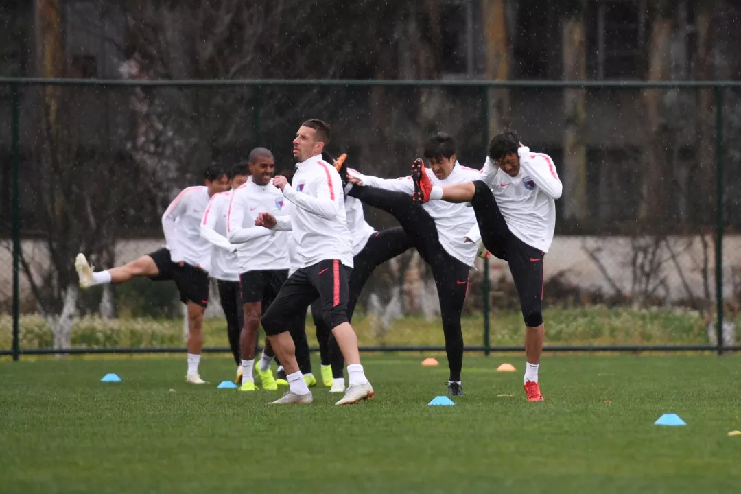 天津天海球队全队训练备战,瞄准提升排名的简单介绍 天津天海球队全队训练备战,瞄准提升排名的简单介绍