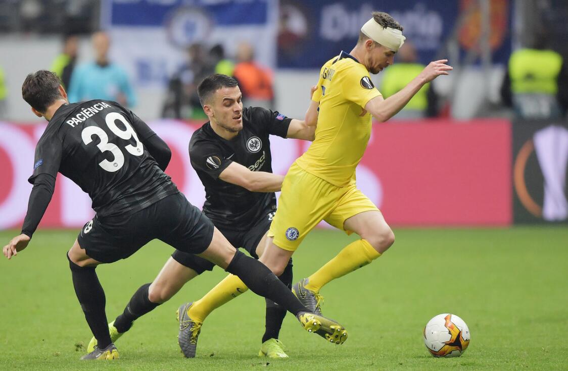 切尔西主场不敌沃特福德,遭遇联赛两连败 切尔西主场不敌沃特福德,遭遇联赛两连败