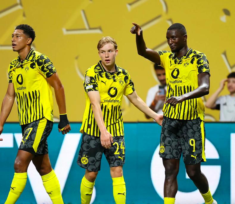 关于斯图加特客场不敌门兴格拉德巴赫,战绩下滑的信息 关于斯图加特客场不敌门兴格拉德巴赫,战绩下滑的信息