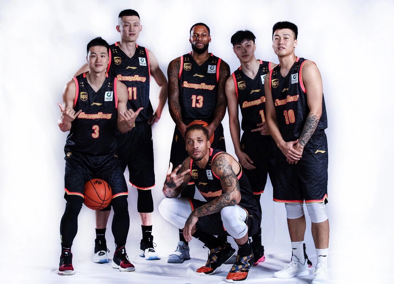 包含篮球德比日益激烈,球队争夺冠军荣耀的词条 包含篮球德比日益激烈,球队争夺冠军荣耀的词条