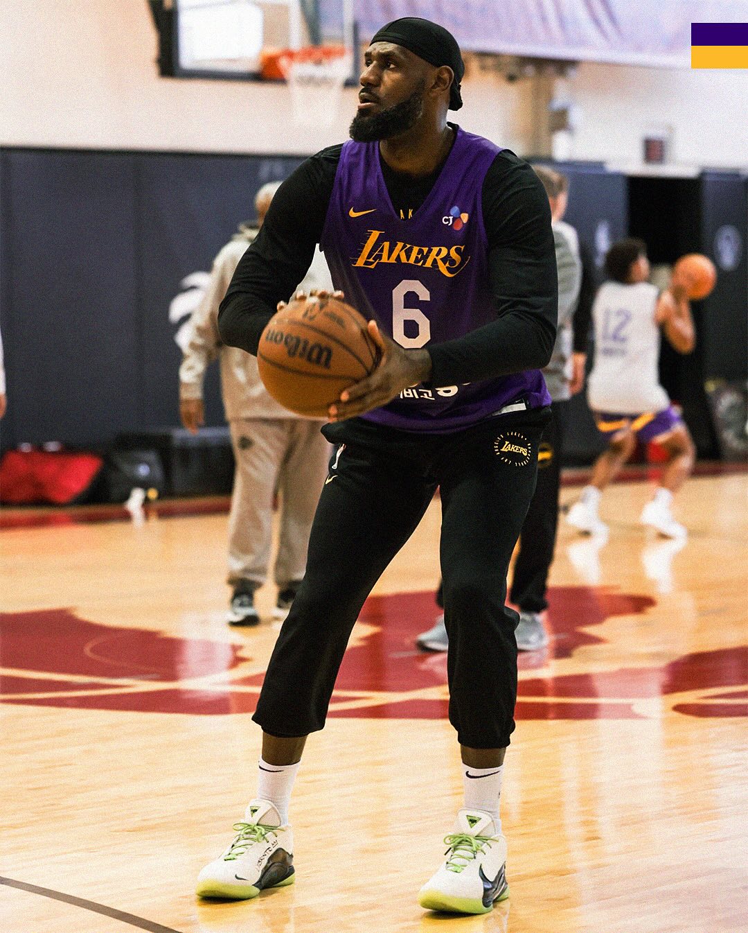 关于湖人队备战焦点,期待下一轮比赛的信息 关于湖人队备战焦点,期待下一轮比赛的信息