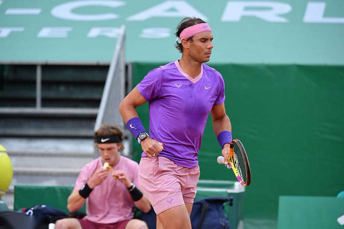 俄罗斯队遭遇对手反扑,险胜成功 俄罗斯队遭遇对手反扑,险胜成功